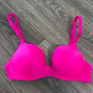 Victoria’s Secret Fabulous Push Up